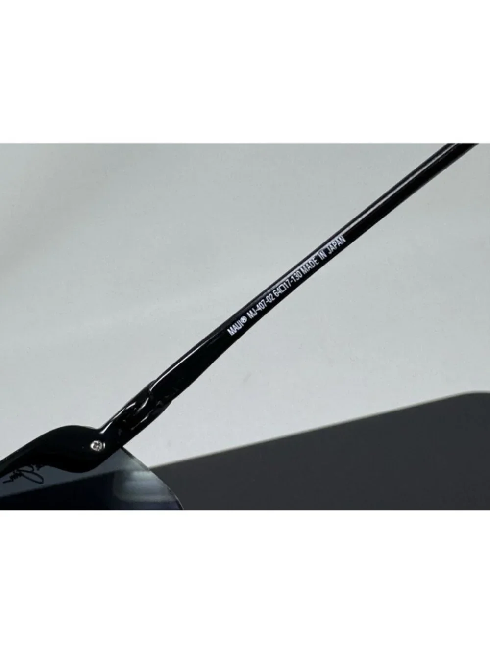 Maui Jim Ho'okipa MJ407-02 Sunglasses 64-17-130 Scratches On Lenses